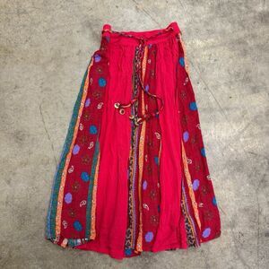 Vintage patterned indie bohemian floral patterned maxi skirt